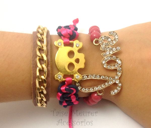 Conjunto rosa de pulseiras