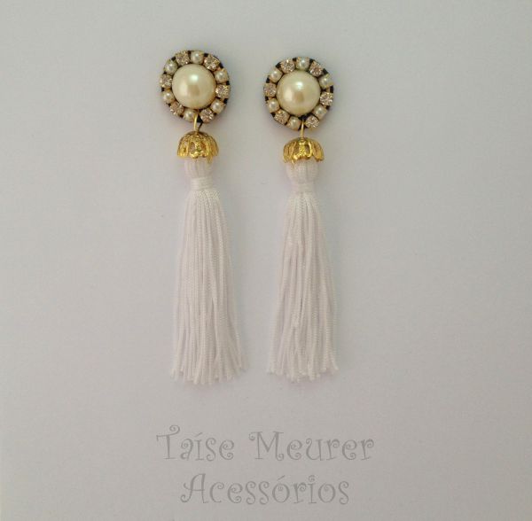 Brinco tassel branco