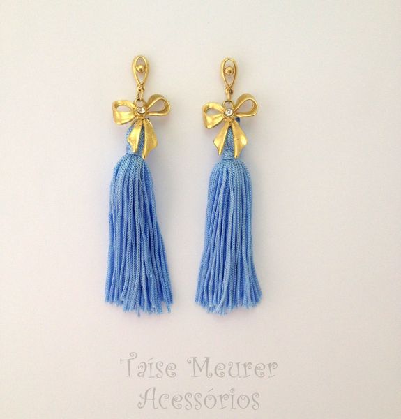 Brinco tassel azul com laço