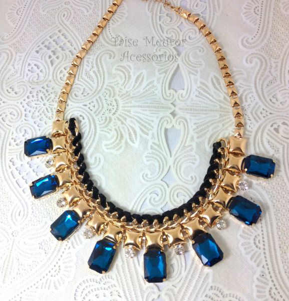 Maxi colar azul de strass